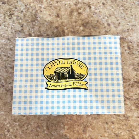 Little House on The Prairie Box Set - Picture 5 of 7